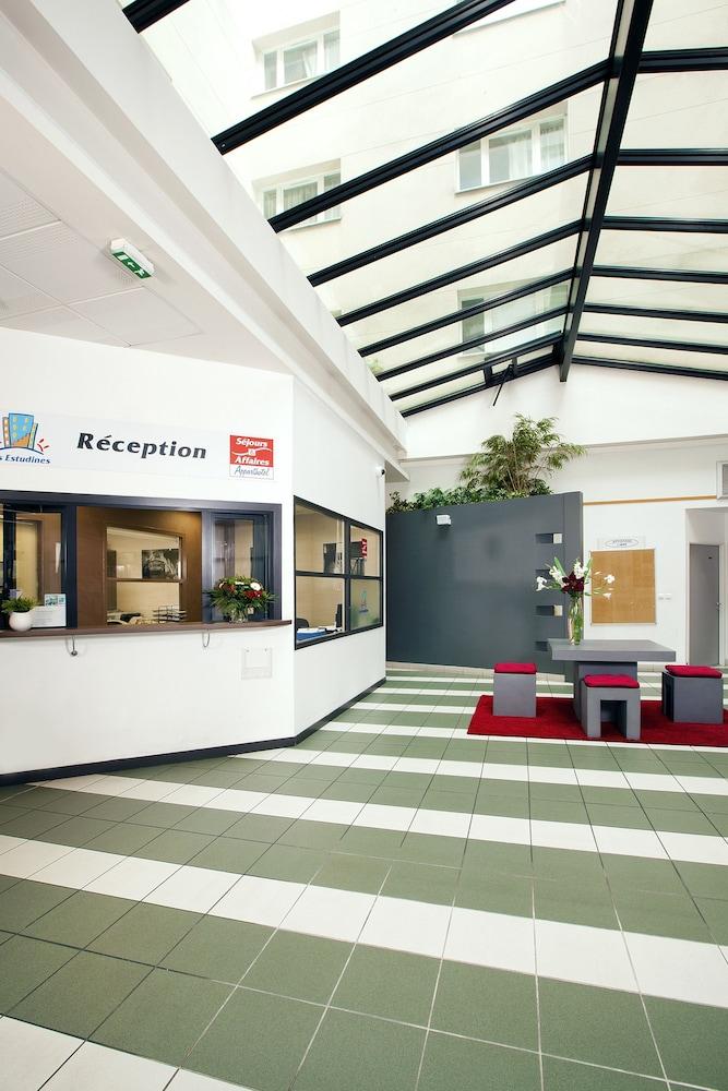 Sejours & Affaires Rennes De Bretagne Aparthotel Buitenkant foto