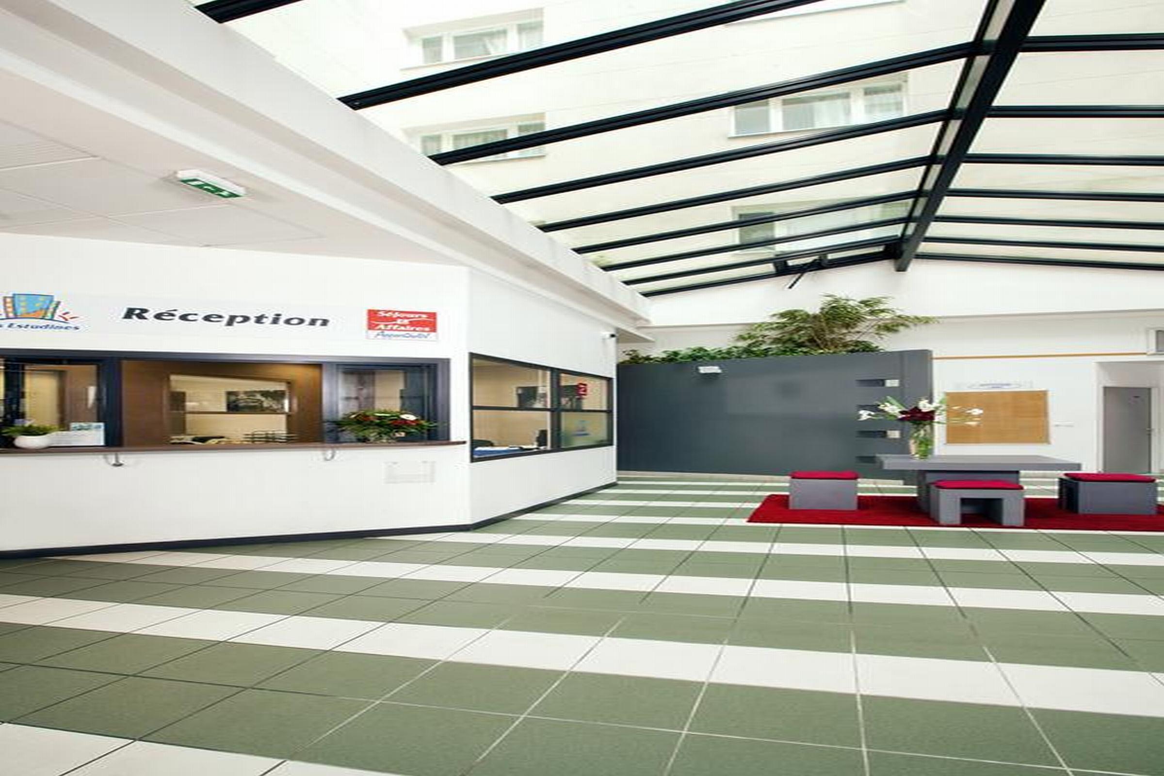 Sejours & Affaires Rennes De Bretagne Aparthotel Buitenkant foto